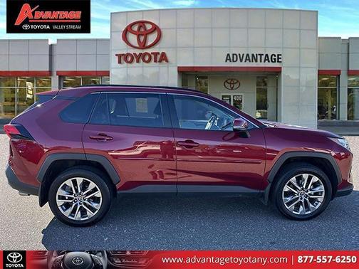 2022 Toyota RAV4 XLE Premium