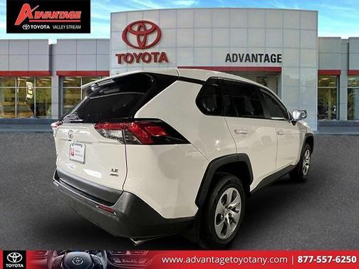 2022 Toyota RAV4 LE
