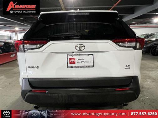 2022 Toyota RAV4 LE