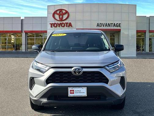 2023 Toyota RAV4 LE