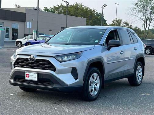 2022 Toyota RAV4 LE