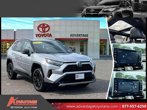 2022 Toyota RAV4 Hybrid SE