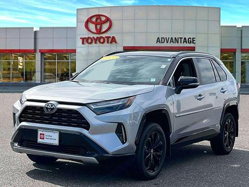 2022 Toyota RAV4 Hybrid SE