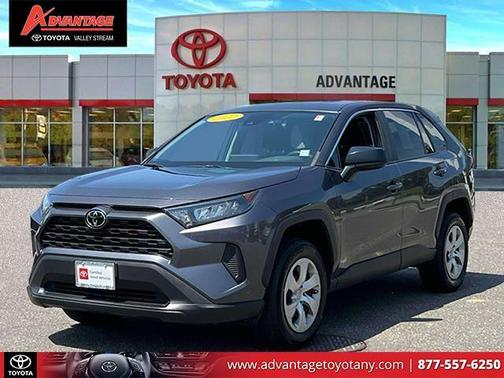 2022 Toyota RAV4 LE