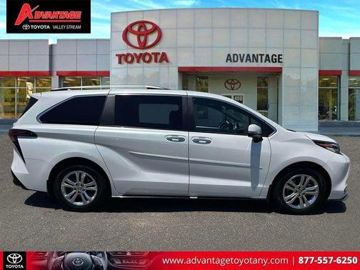 Pearl 2023 Toyota Sienna Platinum 7 passenger