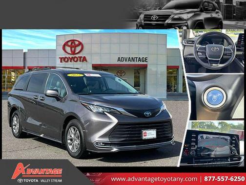 2022 Toyota Sienna XLE 8 Passenger