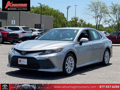 2022 Toyota Camry LE