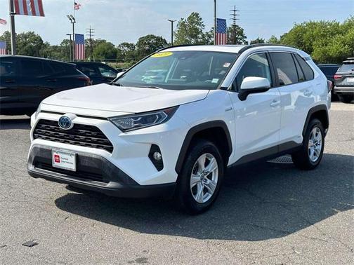 2021 Toyota RAV4 Hybrid XLE