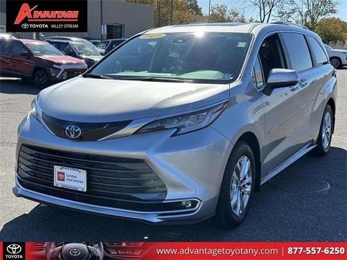 2025 Toyota Sienna Limited