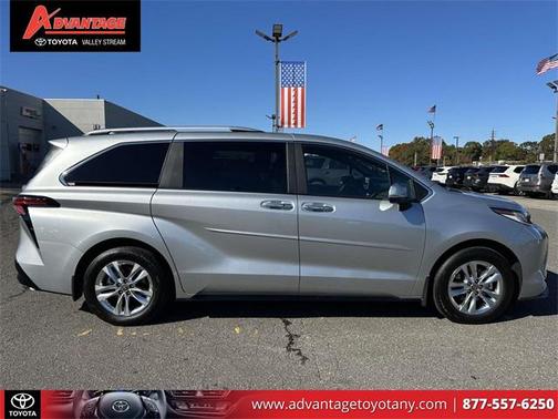 2025 Toyota Sienna Limited