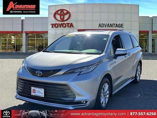 2025 Toyota Sienna Limited