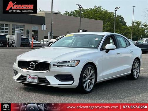 2020 Volvo S60 T6 Momentum