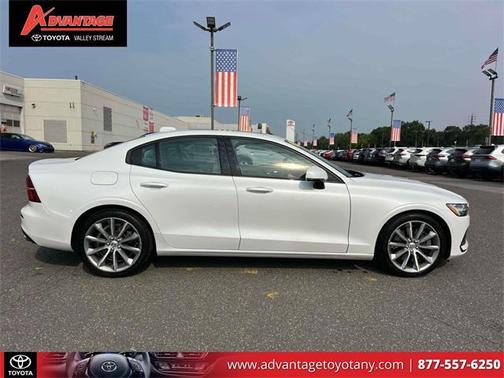 2020 Volvo S60 T6 Momentum