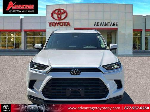 Pearl 2024 Toyota Grand Highlander XLE