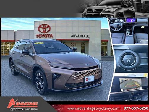 2025 Toyota Crown Signia XLE