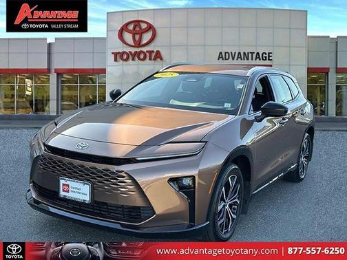 2025 Toyota Crown Signia XLE