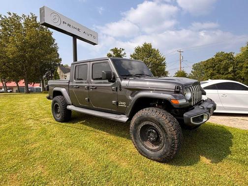 Granite Crystal Metallic Clearcoat 2020 Jeep Gladiator Overland