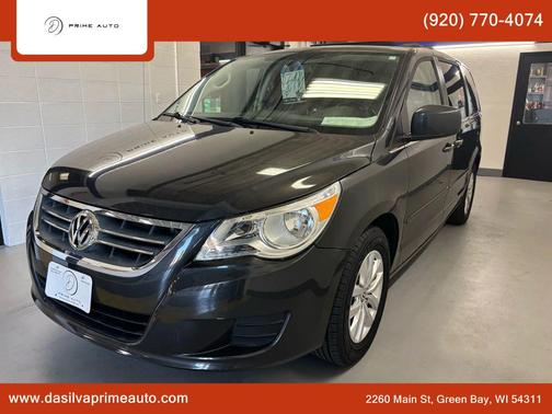 2012 Volkswagen Routan SE