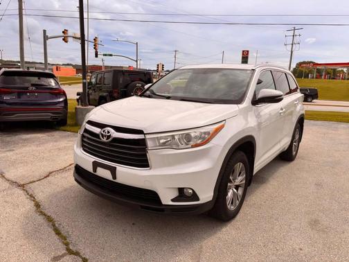 Blizzard Pearl 2015 Toyota Highlander XLE