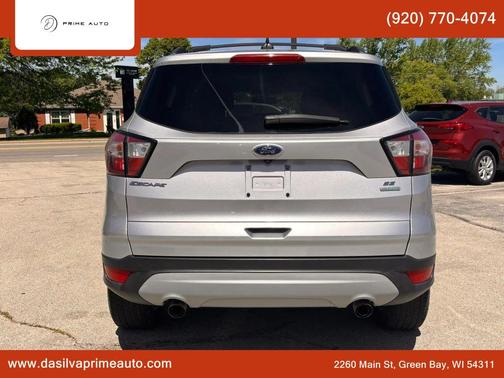 Ingot Silver Metallic 2018 Ford Escape SE