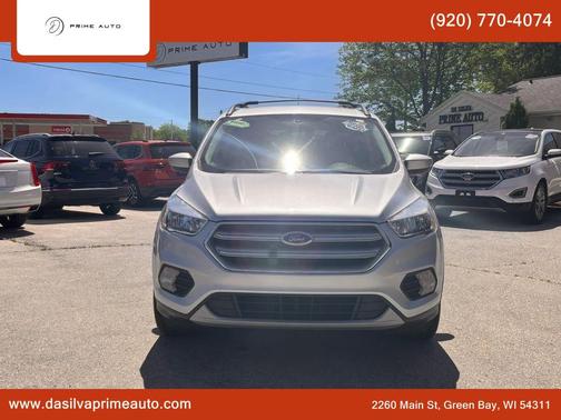 Ingot Silver Metallic 2018 Ford Escape SE