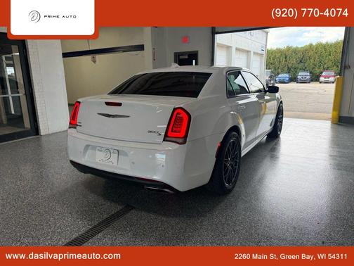 2016 Chrysler 300 S
