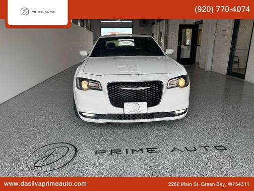 2016 Chrysler 300 S