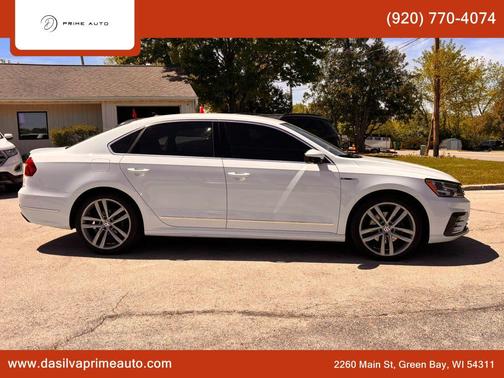 Pure White 2017 Volkswagen Passat 1.8T R-Line w/Comfort