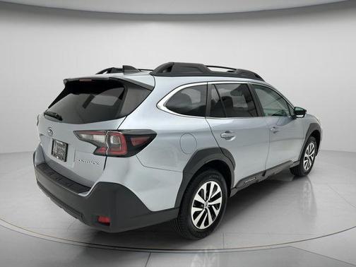 Ice Silver Metallic 2024 Subaru Outback Premium
