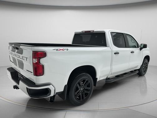 Summit White 2024 Chevrolet Silverado 1500 Custom
