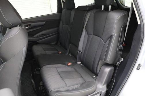 Ice Silver Metallic 2023 Subaru Ascent Premium 8-Passenger