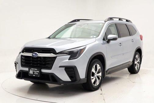 Ice Silver Metallic 2023 Subaru Ascent Premium 8-Passenger