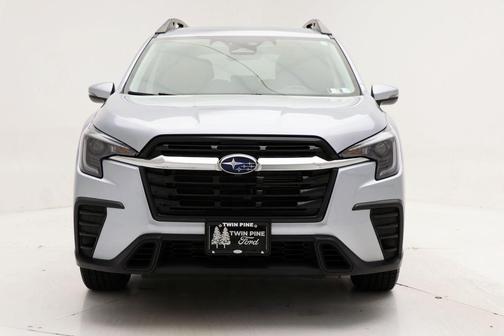 Ice Silver Metallic 2023 Subaru Ascent Premium 8-Passenger