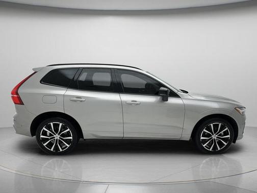 Silver 2023 Volvo XC60 B5 Plus Dark Theme