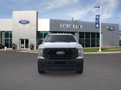 Oxford White 2025 Ford F-350 XL