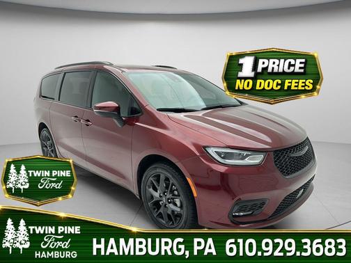 Velvet Red Pearlcoat 2023 Chrysler Pacifica Touring-L