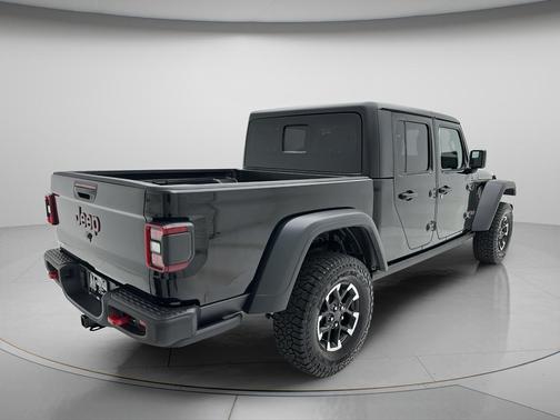 Black Clearcoat 2026 Jeep Gladiator Rubicon