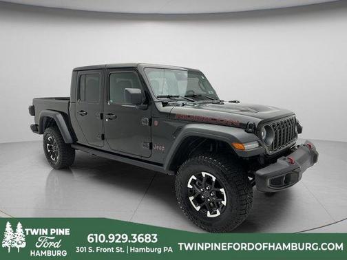 Black Clearcoat 2026 Jeep Gladiator Rubicon