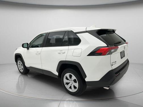 Ice 2025 Toyota RAV4 LE