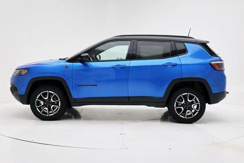 Hydro Blue Pearlcoat 2025 Jeep Compass Trailhawk