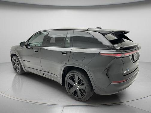 Diamond Black 2024 Jeep Wagoneer S Launch Edition