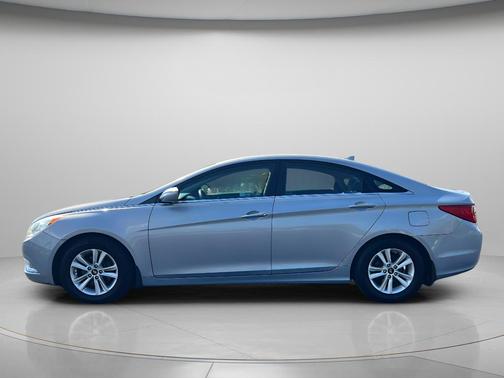 Iridescent Silver Blue 2011 Hyundai SONATA GLS