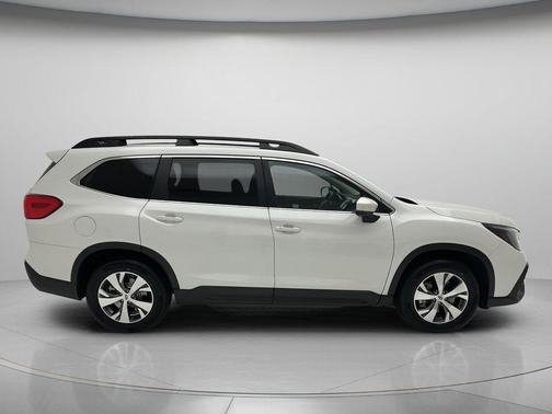 Crystal White Pearl 2025 Subaru Ascent Premium