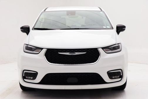 Bright White Clearcoat 2024 Chrysler Pacifica Touring-L