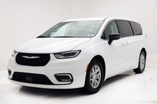 Bright White Clearcoat 2024 Chrysler Pacifica Touring-L