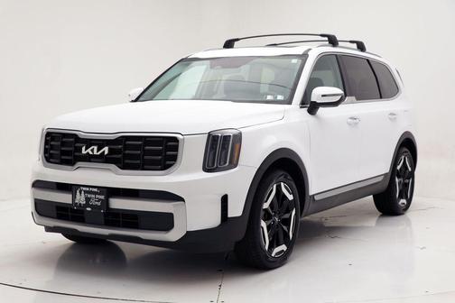 Glacial White Pearl 2025 Kia Telluride S