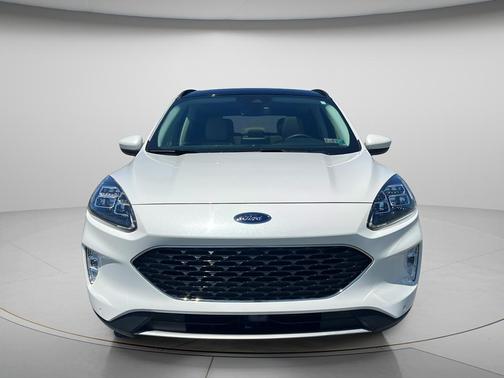 White Metallic 2021 Ford Escape Titanium
