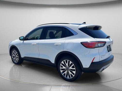 White Metallic 2021 Ford Escape Titanium