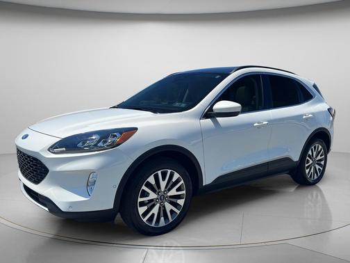 White Metallic 2021 Ford Escape Titanium