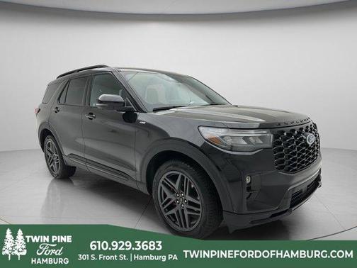 Black Metallic 2025 Ford Explorer ST-Line